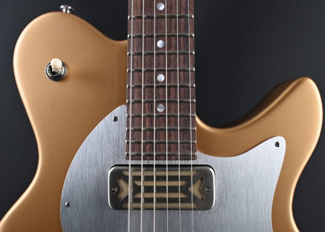 Eastman Fullertone Offset '62 Gold #208