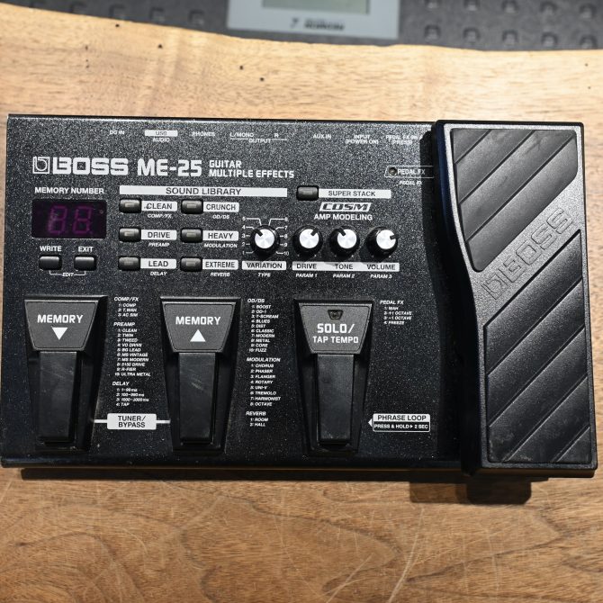 Boss ME-25 Guitar Multiple Effects Pedal