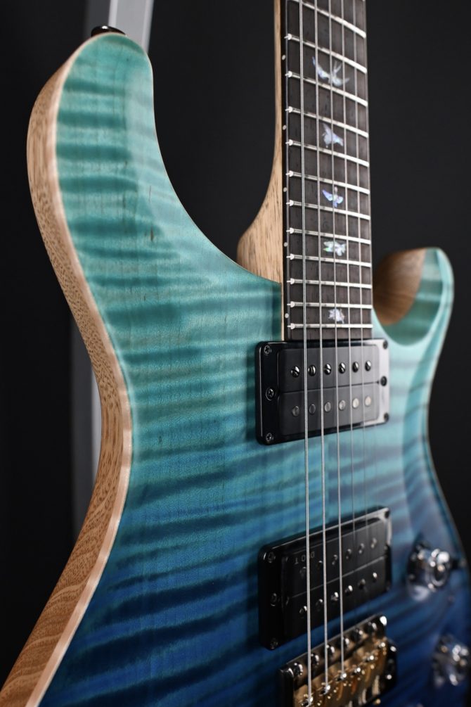PRS Wood Library Custom 24 Piezo 10-Top Blue Fade #067