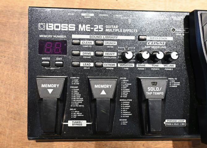 Boss ME-25 Guitar Multiple Effects Pedal
