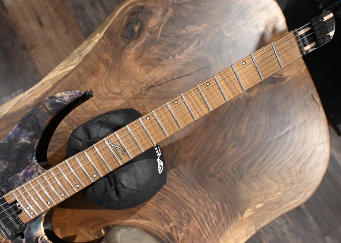 Legator Ghost GX6F-CL Coral Headless Multi-Scale #180