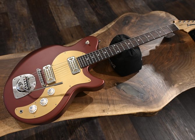 Eastman Fullertone Offset '62 Dakota Red #373
