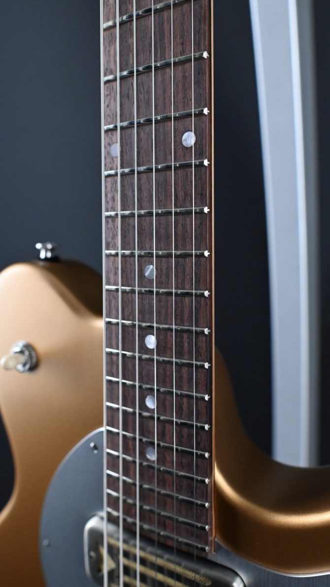 Eastman Fullertone Offset '62 Gold #208