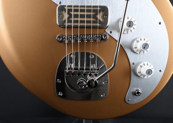 Eastman Fullertone Offset '62 Gold #208