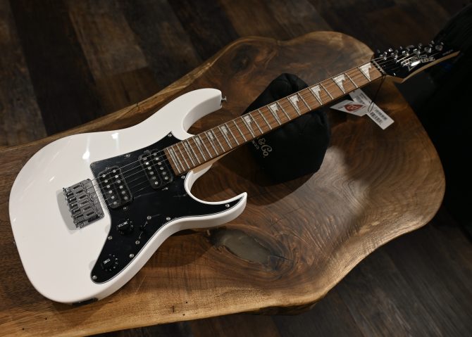 Ibanez Mikro Series GRGM21-WH White #077