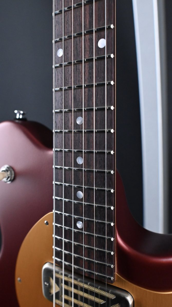 Eastman Fullertone Offset '62 Dakota Red #373