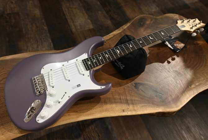 PRS Silver Sky Rosewood Black Plum Satin #044