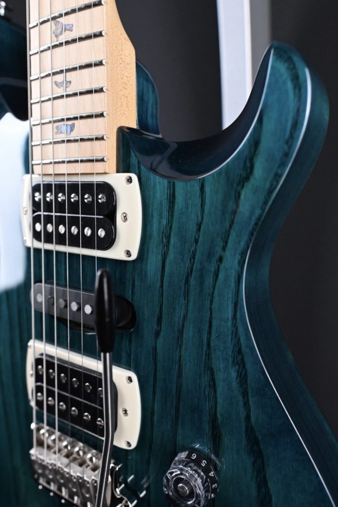PRS SE Swamp Ash Special Iri Blue #947