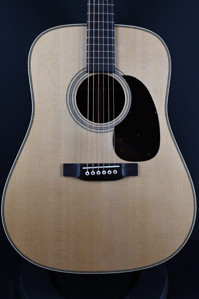 Martin Standard Series HD-28