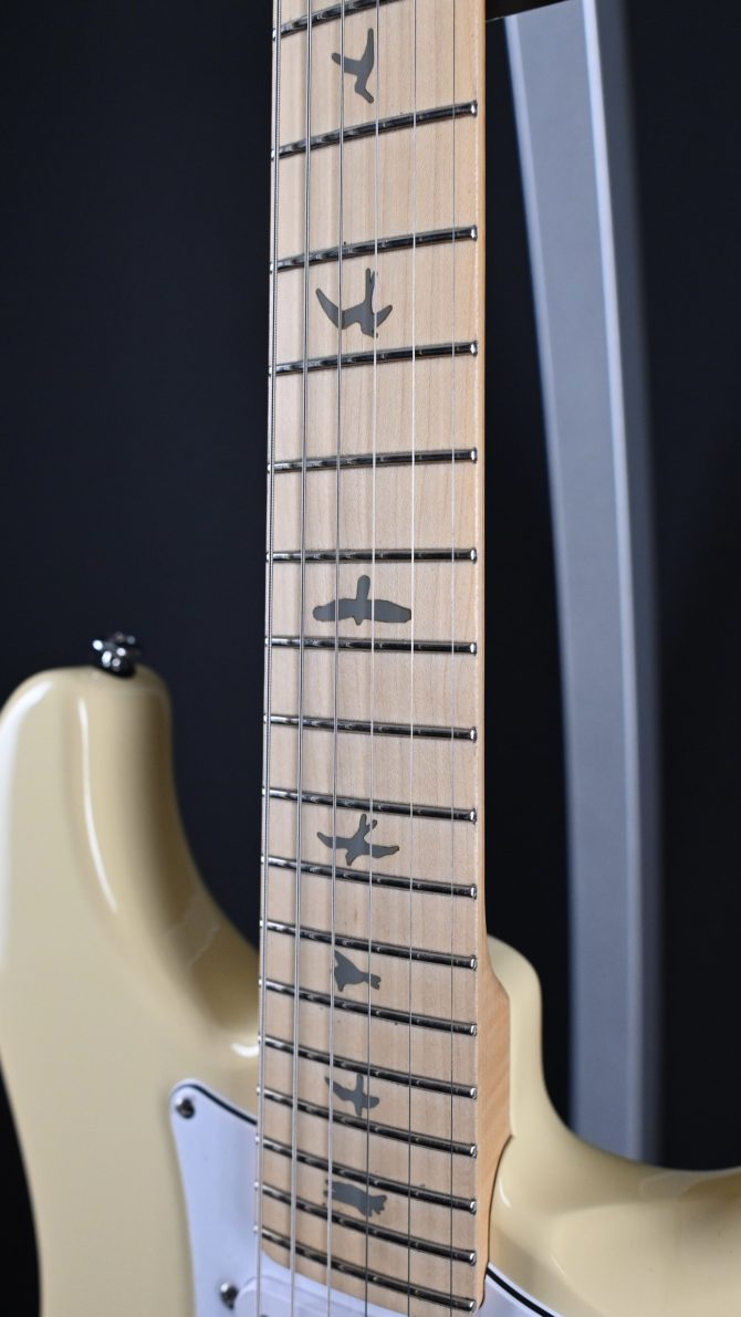 PRS SE Silver Sky Maple Moon White #869