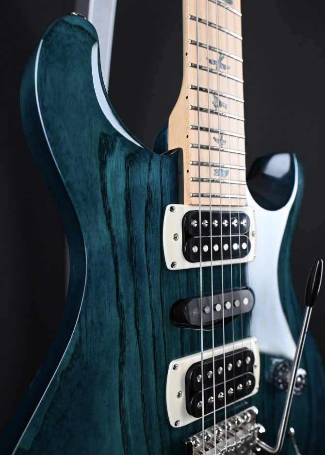 PRS SE Swamp Ash Special Iri Blue #947
