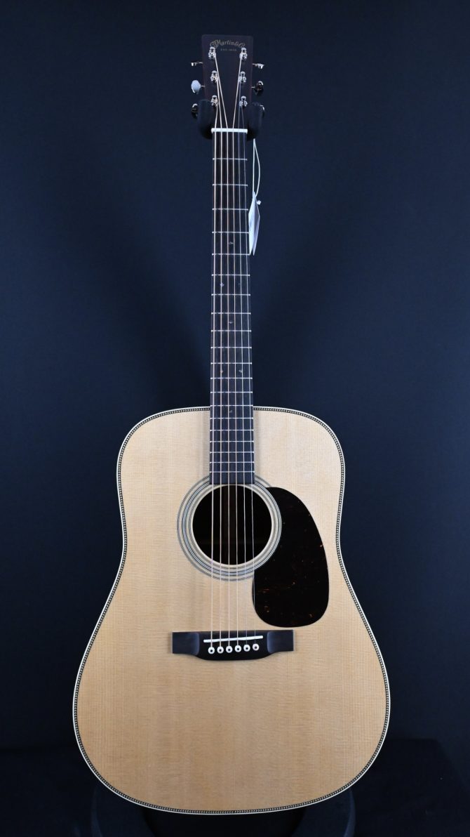 Martin Standard Series HD-28
