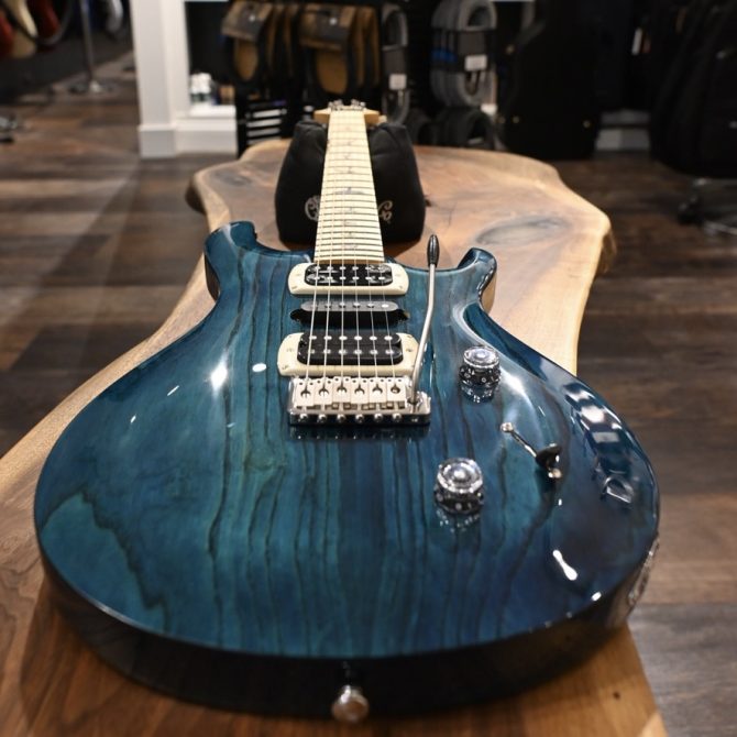PRS SE Swamp Ash Special Iri Blue #947