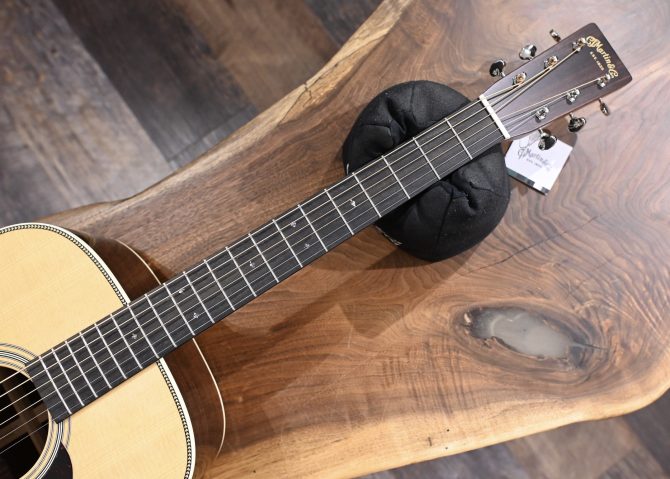 Martin Standard Series HD-28