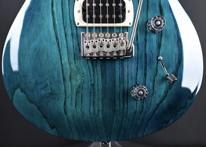 PRS SE Swamp Ash Special Iri Blue #947