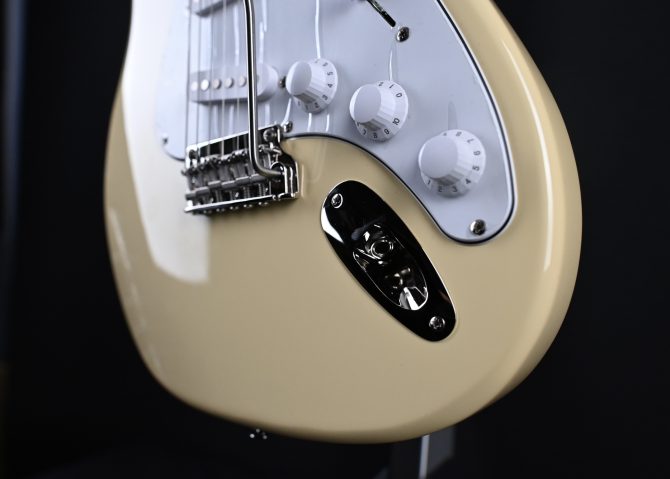PRS SE Silver Sky Maple Moon White #869