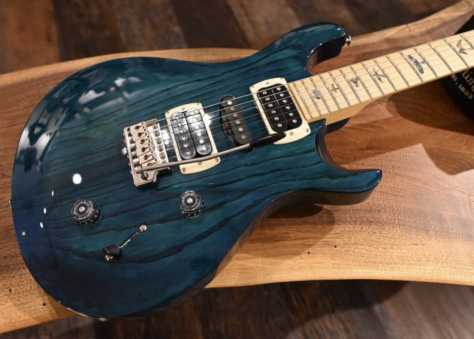 PRS SE Swamp Ash Special Iri Blue #947