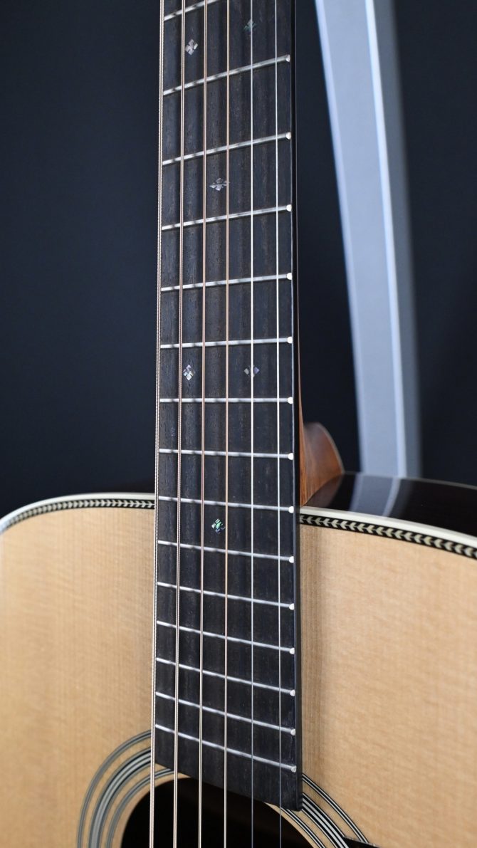 Martin Standard Series HD-28
