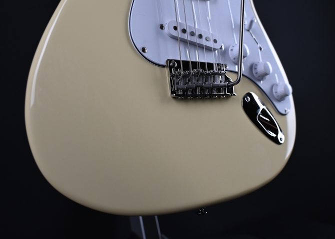 PRS SE Silver Sky Maple Moon White #869