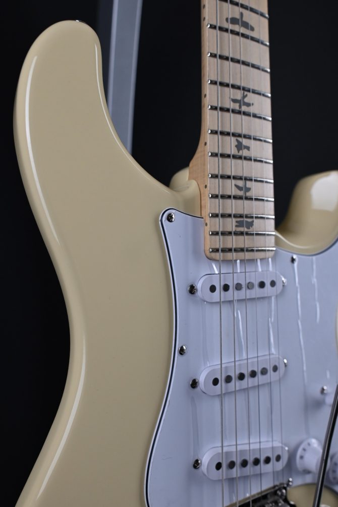 PRS SE Silver Sky Maple Moon White #869