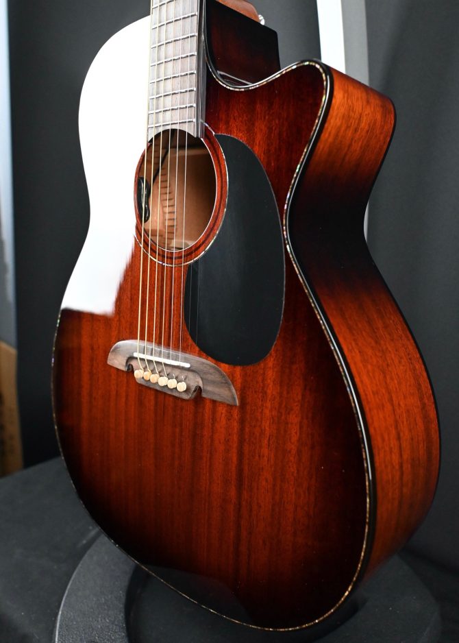 Alvarez MG66ce Custom Shadowburst Masterworks Grand Auditorium 2023