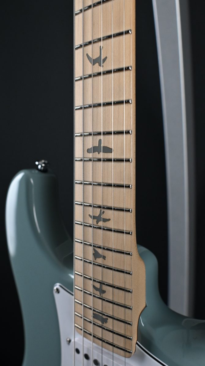PRS SE Silver Sky Maple Stone Blue #428