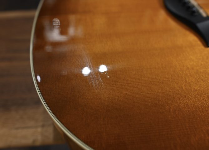 Taylor GA6 Grand Auditorium Sunburst Acoustic Guitar 2007