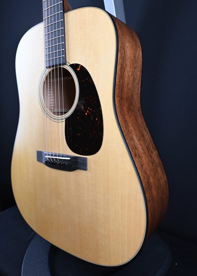 Martin Standard Series D-18 Satin Natural #373