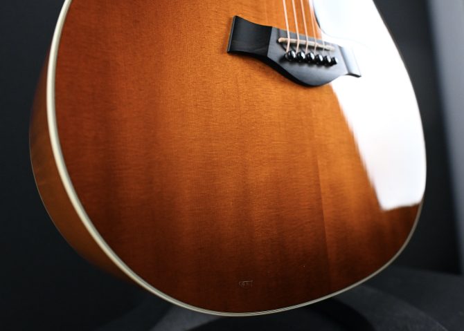 Taylor GA6 Grand Auditorium Sunburst Acoustic Guitar 2007