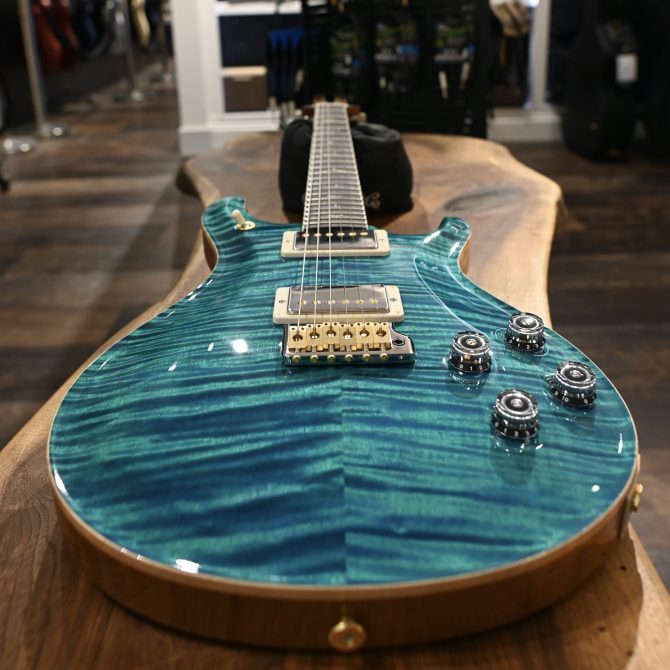 PRS Wood Library McCarty 594 Tremolo 10-Top Laguna #257