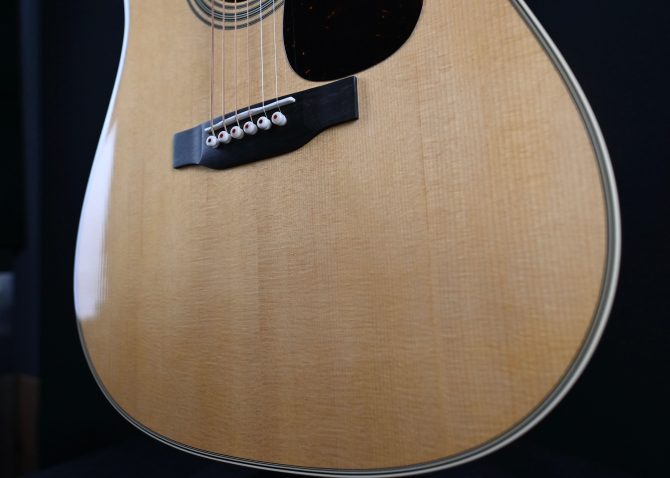 Martin Standard Series D-28 Natural #689