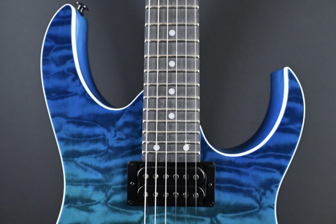 Ibanez Gio Series GRG120QASP-BGD Blue Gradation #748
