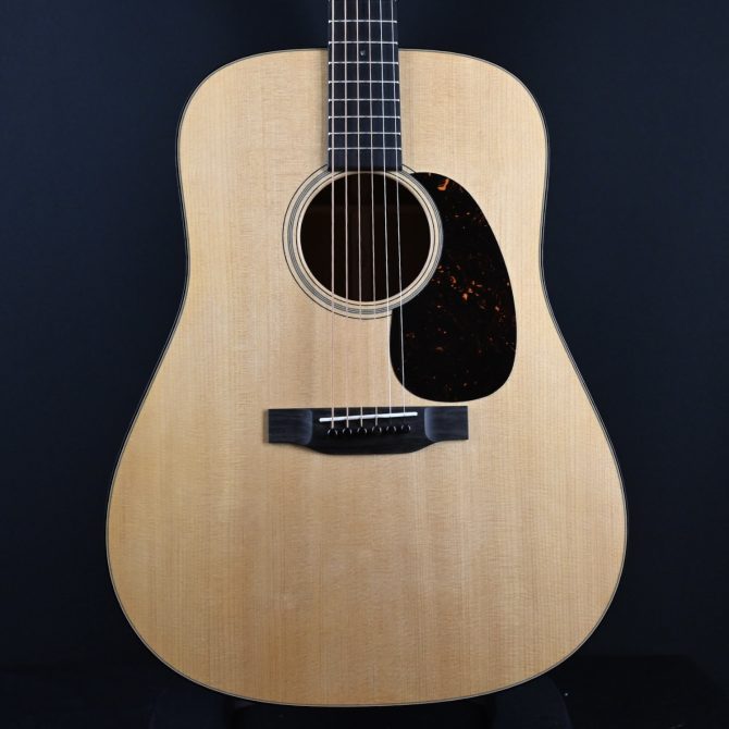 Martin Standard Series D-18 Satin Natural #373