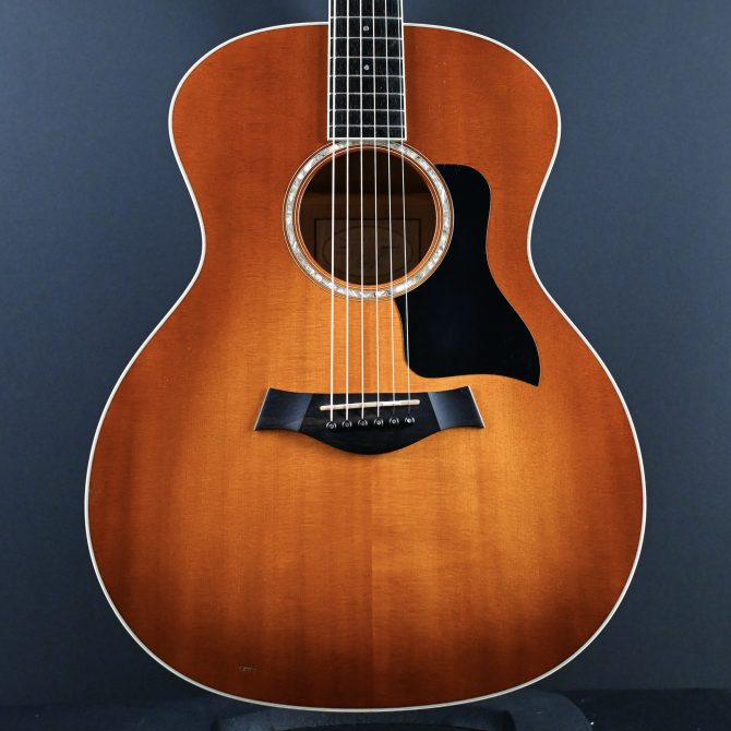 Taylor GA6 Grand Auditorium Sunburst Acoustic Guitar 2007