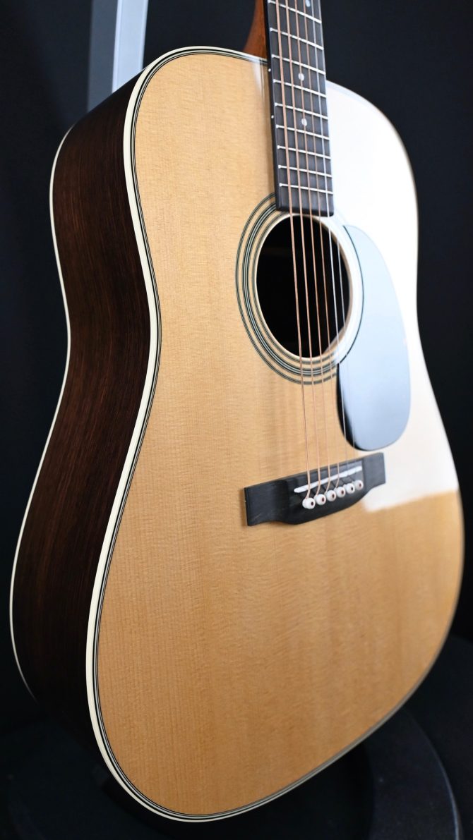 Martin Standard Series D-28 Natural #689