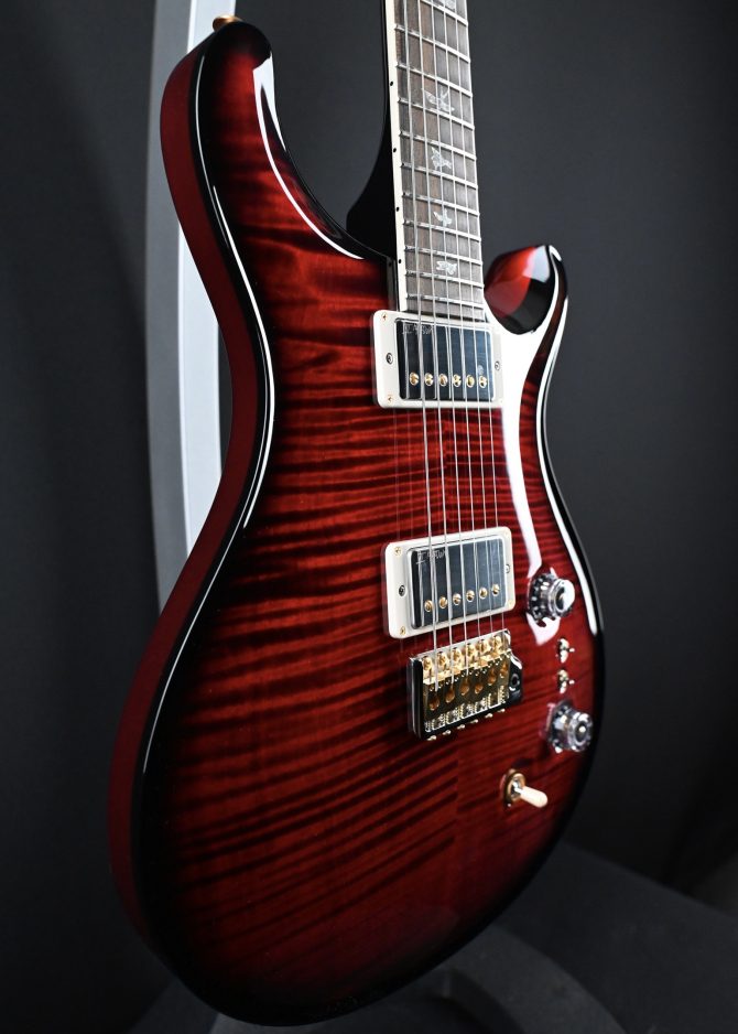 PRS McCarty Tremolo 10-Top Red Tiger w/ Metallic Back #237