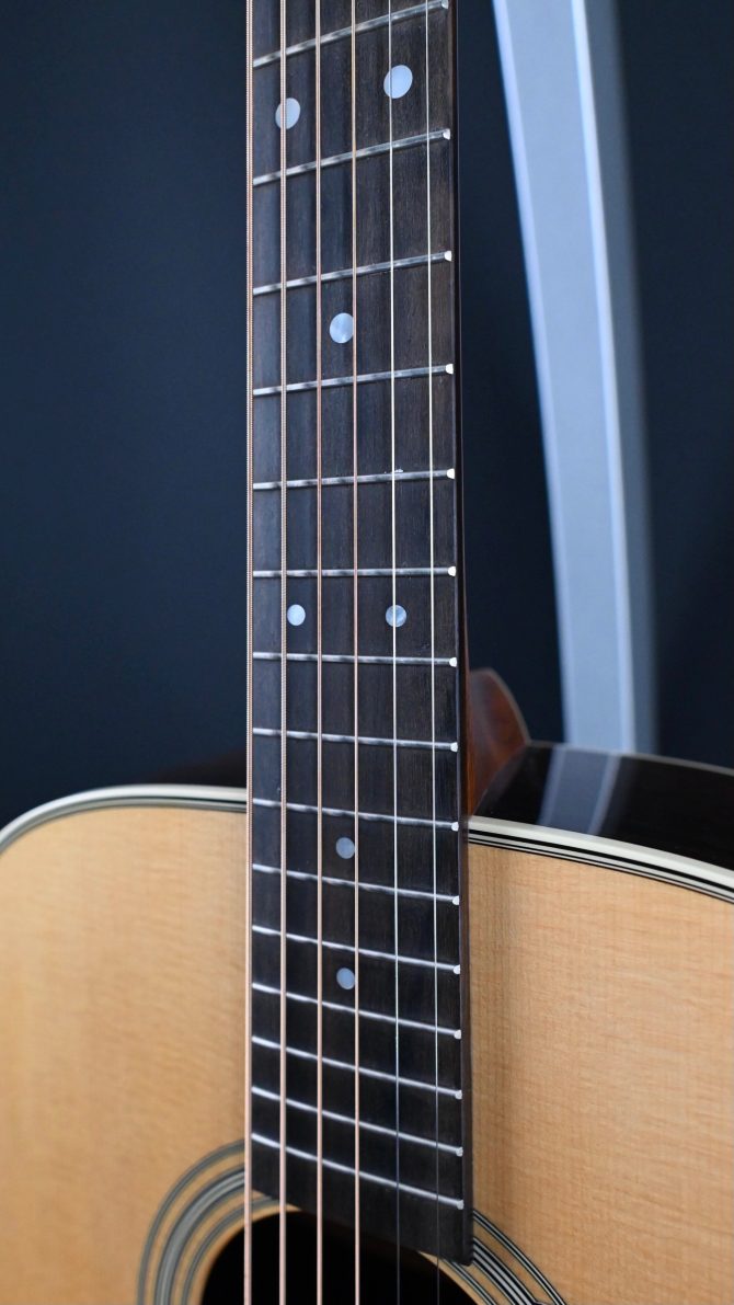Martin Standard Series D-28 Natural #689