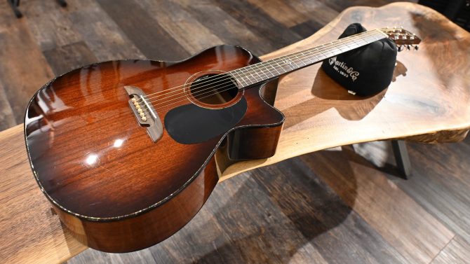 Alvarez MG66ce Custom Shadowburst Masterworks Grand Auditorium 2023
