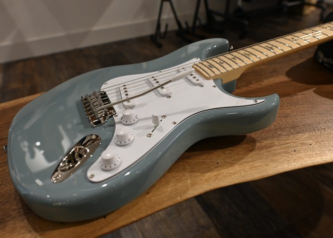 PRS SE Silver Sky Maple Stone Blue #428