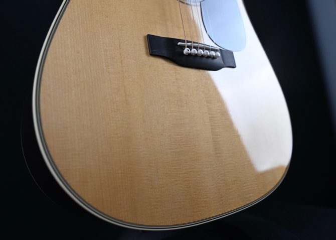 Martin Standard Series D-28 Natural #689