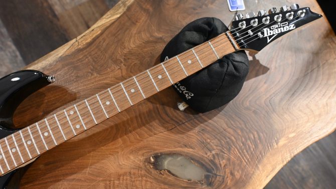 Ibanez GRX70QA-TVT Gio Series Transparent Violet Sunburst #145
