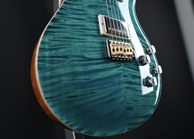 PRS Wood Library McCarty 594 Tremolo 10-Top Laguna #257