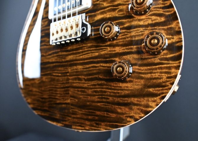 PRS Wood Library McCarty 594 Tremolo 10-Top Tiger Eye #570