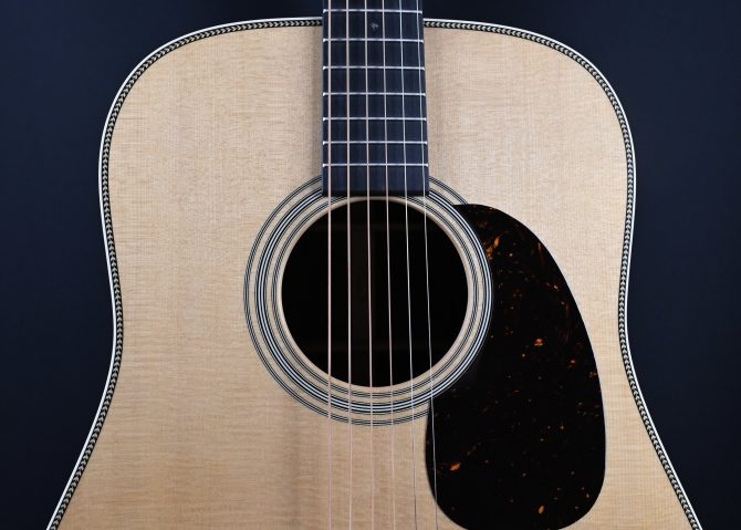 Martin Standard Series HD-28 Natural #865