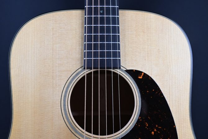 Martin Standard Series D-18 Satin Natural #373