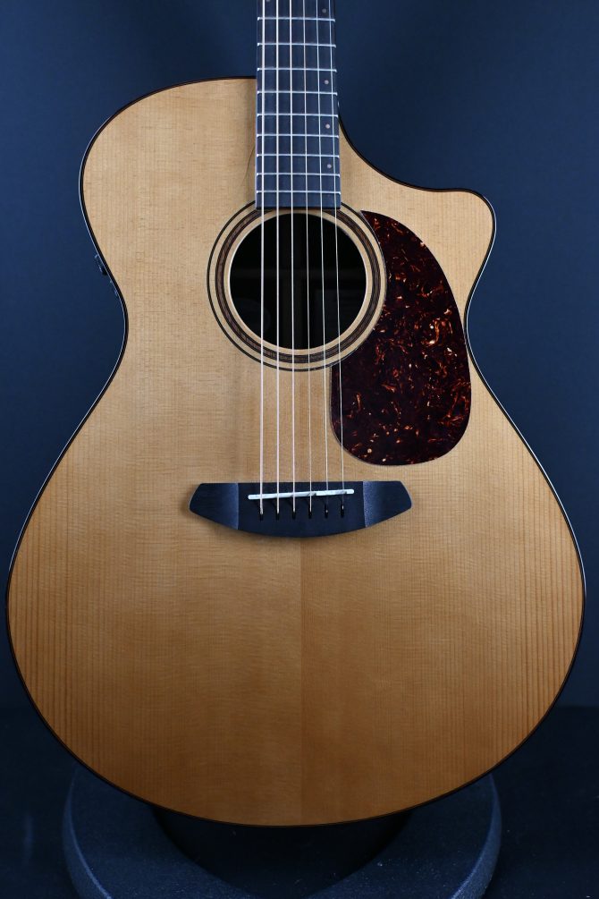 Breedlove Performer Pro Concerto A-CE 2023