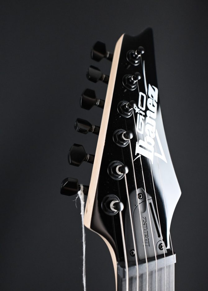 Ibanez Gio Series GRG120QASP-BGD Blue Gradation #748