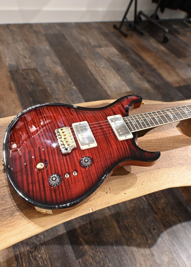 PRS McCarty Tremolo 10-Top Red Tiger w/ Metallic Back #237