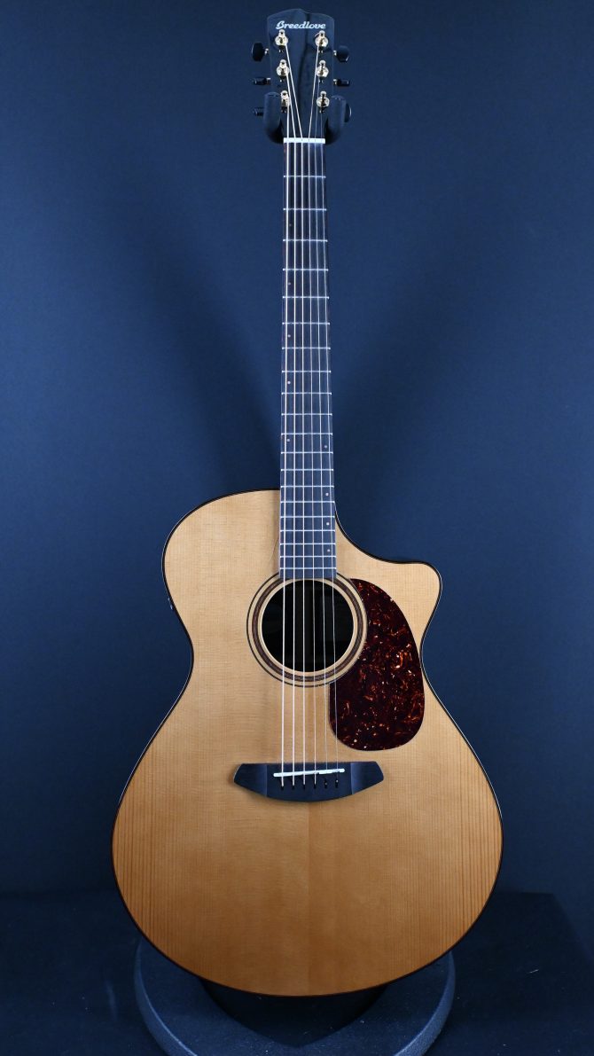 Breedlove Performer Pro Concerto A-CE 2023