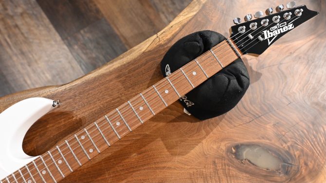 Ibanez Gio Series GRX20W-WH White #486